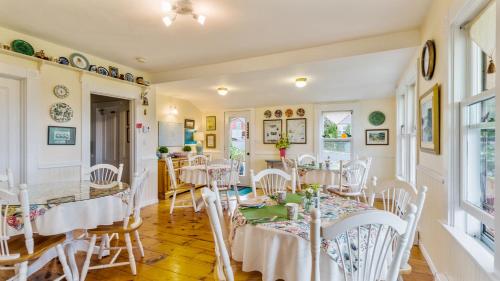 Gallery image of Bayview Pines Country Inn B&B in Mahone Bay