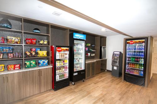 Comfort Inn & Suites Downtown Brickell-Port of Miami Image