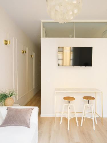 STAYLISH STUDIO APARTMENT IN MALASANA