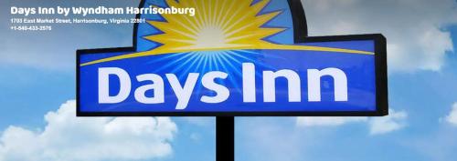 un cartel con el nombre de los días posada de la popular televisión recordando Daylin en Days Inn by Wyndham Harrisonburg, en Harrisonburg