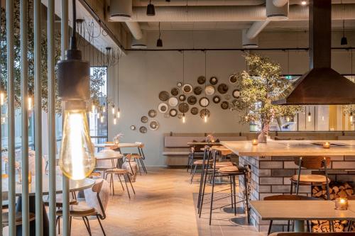 Restaurace v ubytování Bjørvika Apartments - Sirkus Renaa