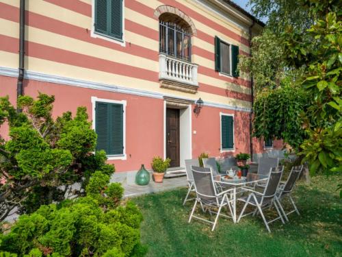 Gallery image of Cascina Olivetta -sleep in winery in Moncalvo