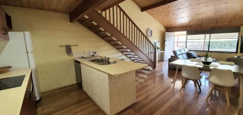 Dapur atau dapur kecil di Great Escape Lofts