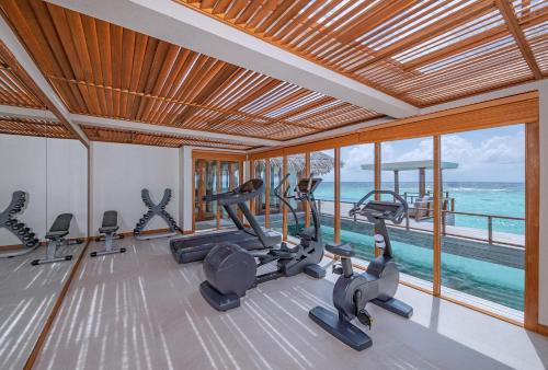
Centrum fitness w obiekcie Anantara Kihavah Maldives Villas
