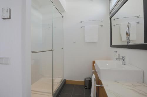 Ένα μπάνιο στο Hotel Villa Odon