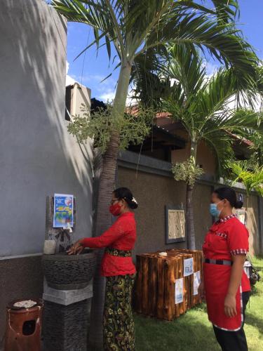 Tetamu yang menginap di Tirta Sari Bungalow