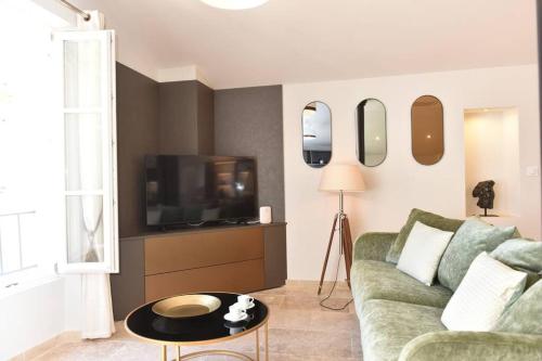 PICASSO by the sea Luxurious design house sea view old Antibes for 6 photo 28