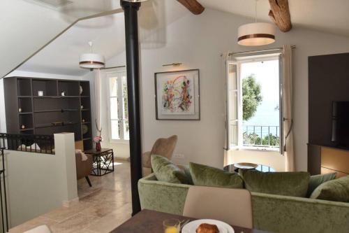 PICASSO by the sea Luxurious design house sea view old Antibes for 6 photo 6