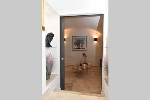 PICASSO by the sea Luxurious design house sea view old Antibes for 6 photo 40