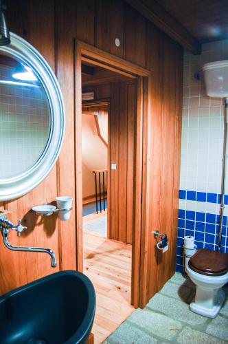Bilik mandi di Casa dos Limos Verdes