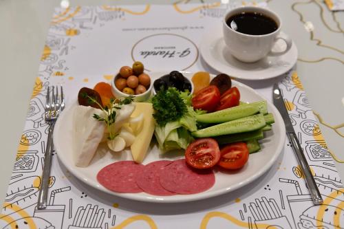 Jídlo v hotelu nebo okolí