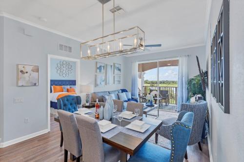 Top floor condo with view of lake, pool and fireworks! Next to Convention Center! photo 13