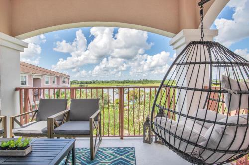 Top floor condo with view of lake, pool and fireworks! Next to Convention Center! photo 35