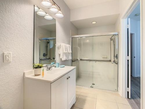 Gallery image of Stylish Vista Cay Townhome Near Conv. Ctr I-Dr. in Orlando