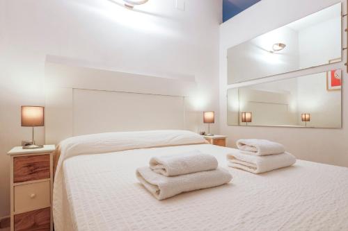 Un respiro en cádiz playa victoria 1 hab y salón con sofa cama