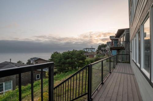 Vista House Unit B – Photos 2