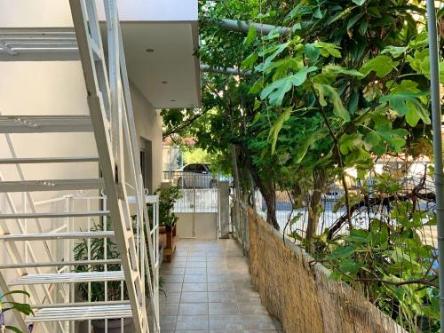 Oasis detached House in Thessaloniki with Hydromassage - Free parking