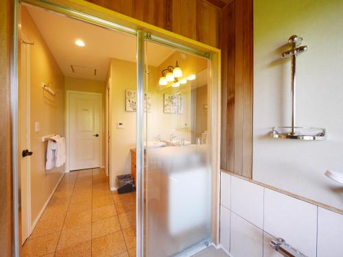 Ett badrum på Private Vacation Villa Kohola