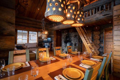 En restaurang eller annat matställe på Saaruantähti Cottage