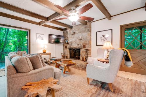 The Chalet at Devil's Den – Photos 5