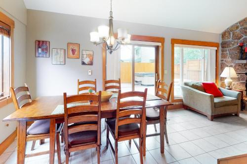 Mountain Dreams Condo – Photos 2