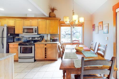 Mountain Dreams Condo – Photos 3