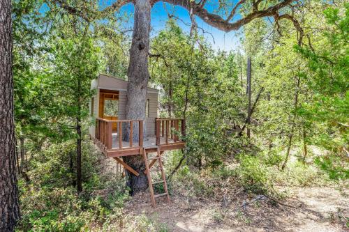 Taman di luar Harvest Moon Hideaway