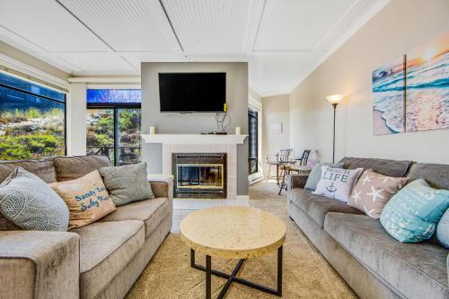 Pelican Point Beach Getaway – Photos 3