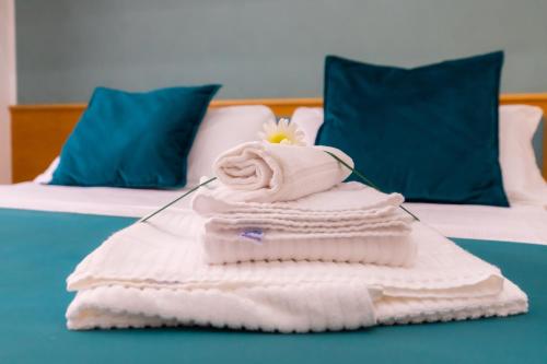 Postel nebo postele na pokoji v ubytování Le Meraviglie Di Napoli