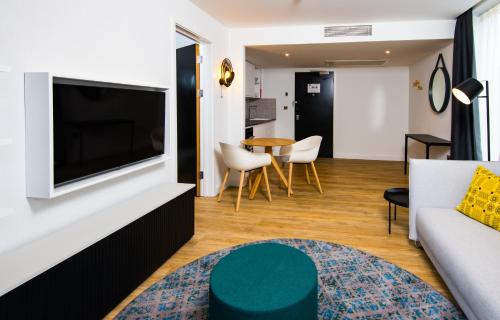 Staybridge Suites - Cardiff by IHG photo 43