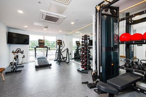 Staybridge Suites - Cardiff by IHG photo 46