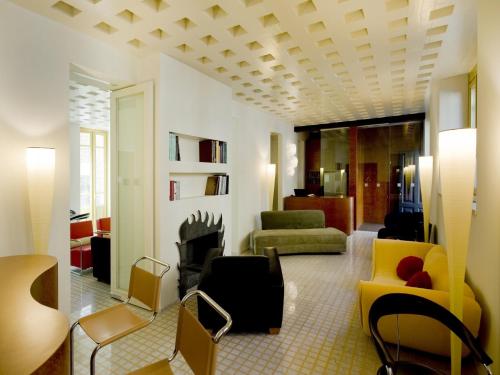 Гостиная зона в Petronilla - Hotel In Bergamo