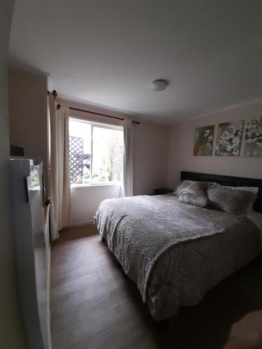 Cama o camas de una habitación en habitac privada Bed n Bkf Patagonia Norte - Puerto Varas Homestay - BnB Plus