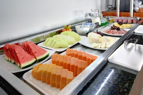 Makanan di atau berdekatan hotel