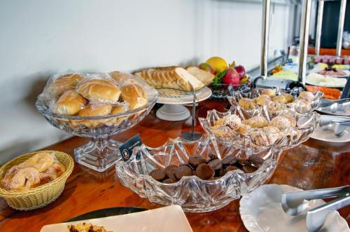 Makanan di atau berdekatan hotel