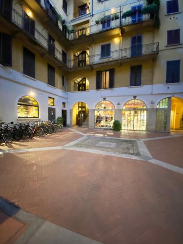 Apartment CORSO DI PORTA TICINESE, Milan, Italy - Booking.com