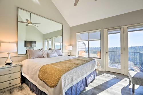 Gallery image of Gorgeous Bend Condo with Community Hot Tub! in Bend