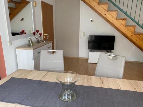 Ferienhäuser Schlossbergにあるテレビまたはエンターテインメントセンター