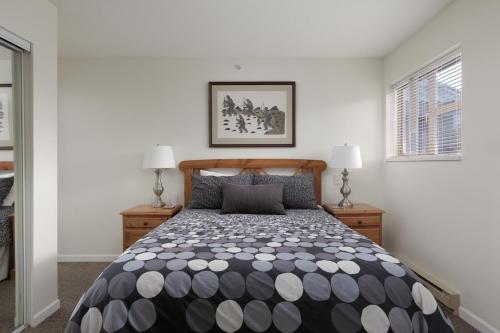 Gallery image of Tyndall stone lodge by Cozystay signature Whistler in Whistler