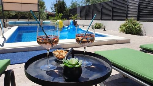 Villa Fides with private pool, garden and sea view