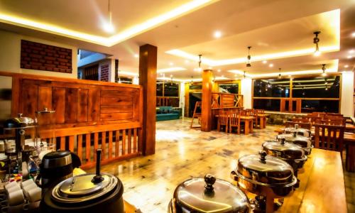 Ristorante o altro punto ristoro di LA Riqueza Kanatal #Prime Location # Big Parking # Top Selling # Mountain View Rooms