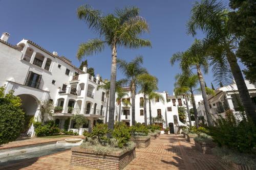 Señorio De Marbella - 3 Bedroom Penthouse by Finest Rentals