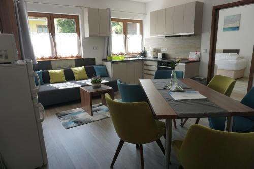 Una cocina o cocineta en Schneekristall