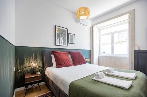 Mouzinho Studio w AC in City Center by LovelyStay