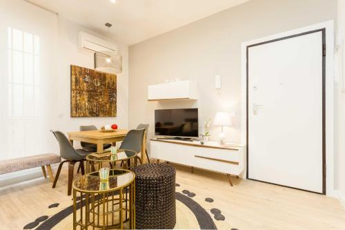 For You Rentals Puerta del Sol Apartments TEMPORAL PRE104B