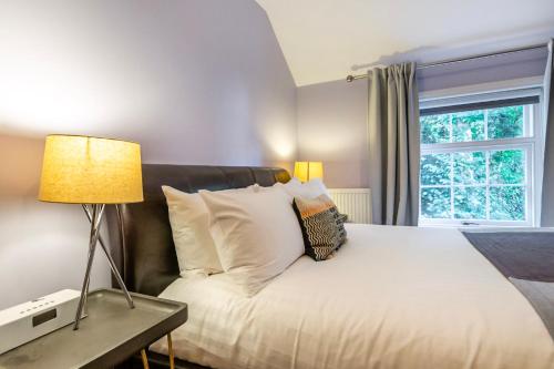 Cama ou camas em um quarto em Middlethorpe Manor - No1 Relax and Unwind