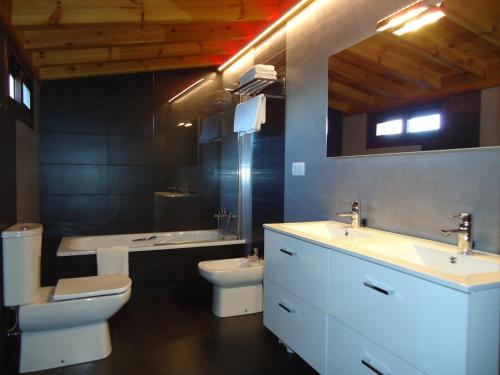 ห้องน้ำของ Apartamentos Turísticos Mauror