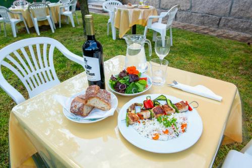 Налични за гостите опции за обяд и/или вечеря в Lar de Carmen