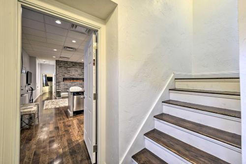 Φωτογραφία από το άλμπουμ του Pet-Friendly Apartment, 6 Miles to Downtown σε Revere