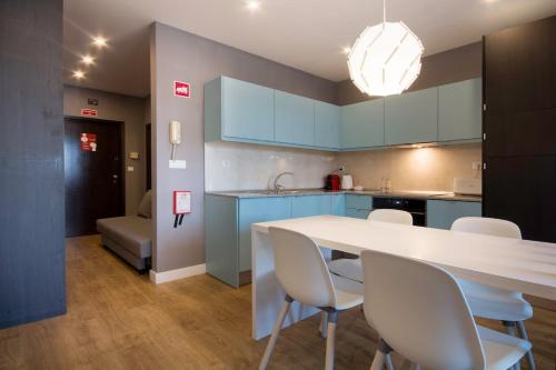 446 Galé Modern Apartment elevator,parking